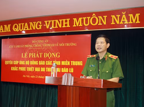 Thiếu tướng Trần Minh Lệ, Cục trưởng phát động các CBCS trong toàn Cục ủng hộ nhân dân miền Trung