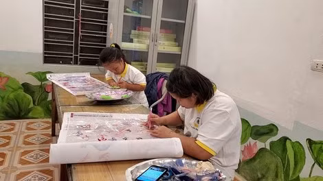 Mỗi người khuyết tật tại Hợp tác xã Sức sống xanh của chị Nguyệt đều tìm được công việc phù hợp với sức khỏe và khả năng của mình.