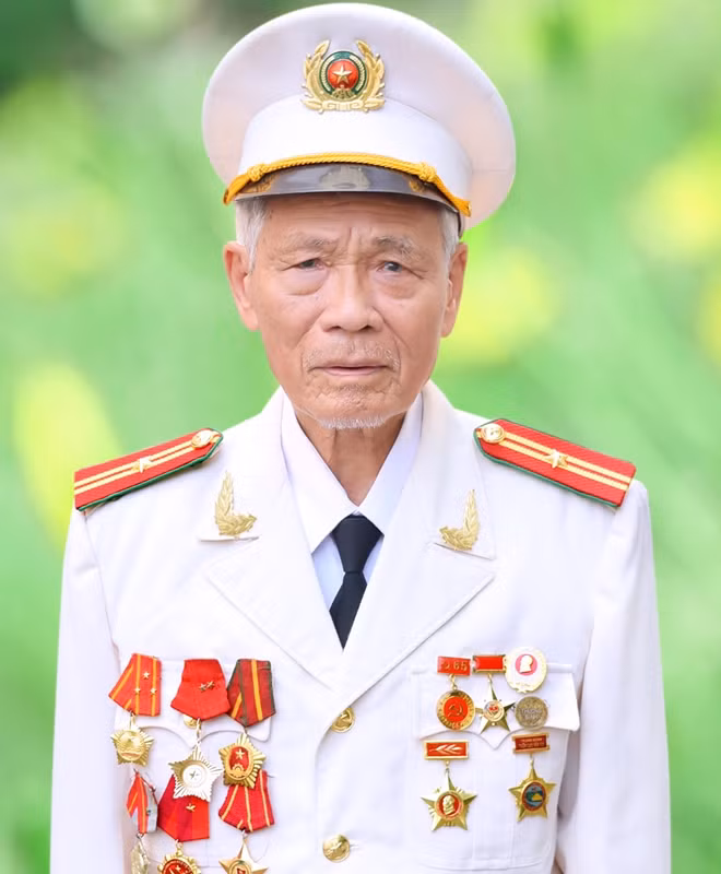 Anh hùng LLVTND Phạm Văn Ngữ.