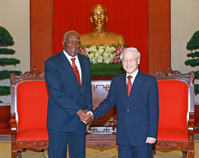 Tổng Bí thư Nguyễn Phú Trọng tiếp đồng chí Salvador Valdés Mesa, Phó Chủ tịch Hội đồng Nhà nước Cuba. Ảnh: TTXVN Tổng Bí thư Nguyễn Phú Trọng tiếp đồng chí Salvador Valdés Mesa, Phó Chủ tịch Hội đồng Nhà nước Cuba. Ảnh: TTXVN