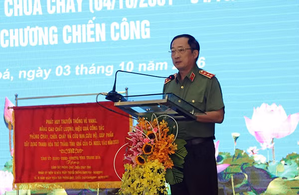 Thứ trưởng Nguyễn Văn Thành phát biểu tại buổi lễ.