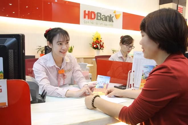 Thanh toán không dùng tiền mặt vừa ích nước, vừa lợi nhà.