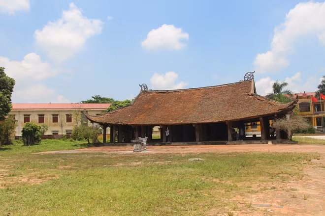 Đình Đình Chu xuống cấp nghiêm trọng.