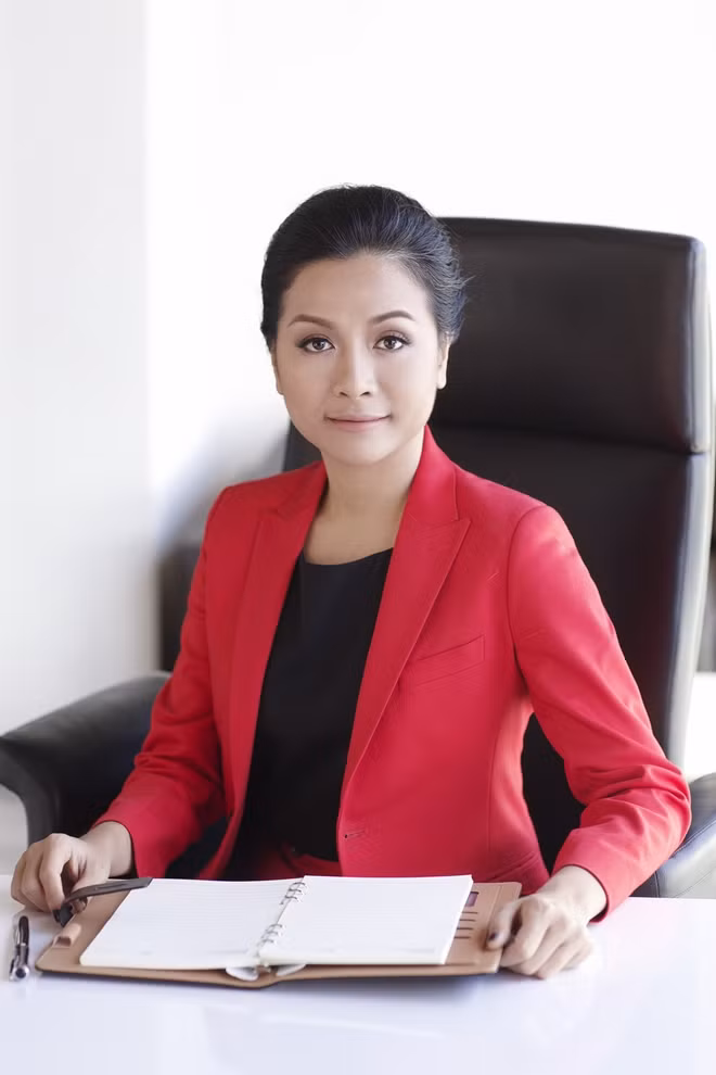 Bà Trần Uyên Phương, Phó Tổng giám đốc Tập đoàn Tân Hiệp Phát.