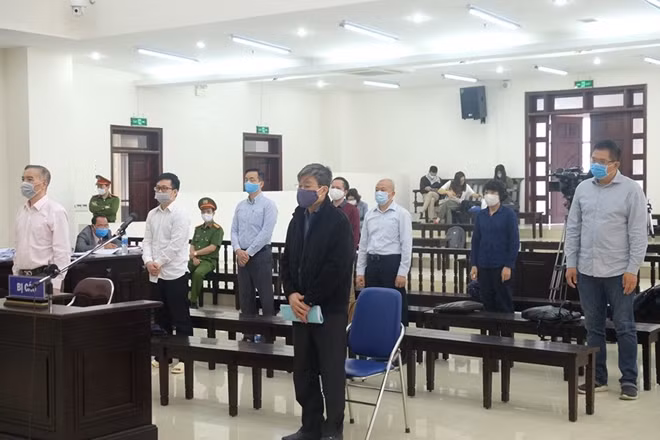 Bị cáo Nguyễn Bắc Son và đồng phạm tại phiên toà phúc thẩm.