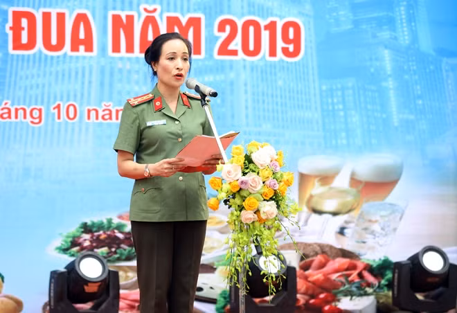 Đại tá Nguyễn Thúy Quỳnh, Phó Cục trưởng Cục Truyền thông CAND phát biểu khai mạc hội nghị.