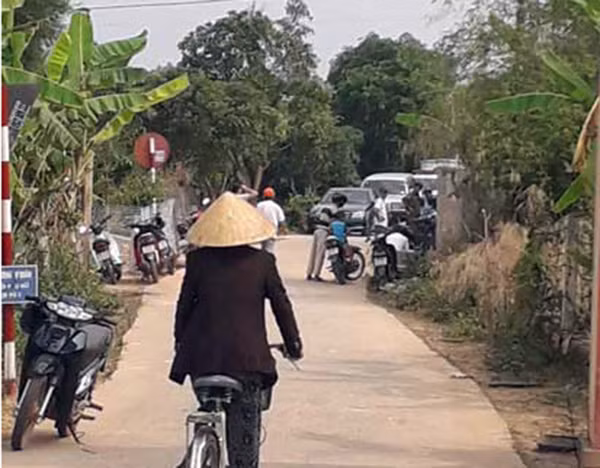 Xóm nhỏ nơi xảy ra vụ án mạng đau xót.