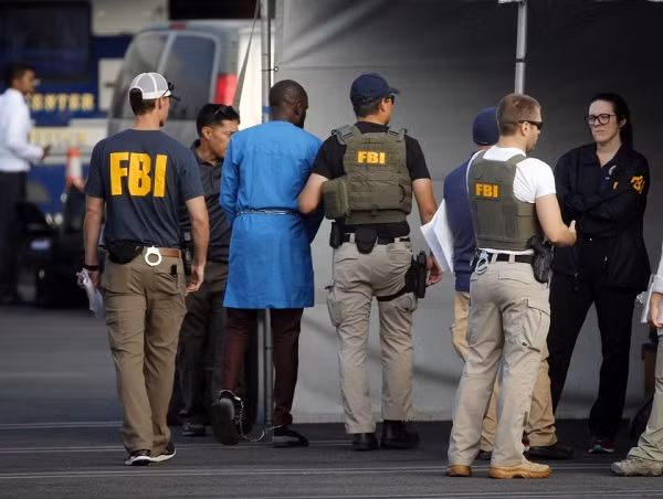 Cục Điều tra liên bang Mỹ (FBI) triệt phá một đường dây lừa đảo giả danh bạn trai trực tuyến, được xem là lớn nhất tại Mỹ từ trước đến nay.