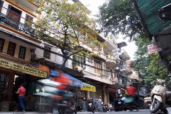 Tháng 5-2018, Bộ Tài chính có văn bản gửi TP với nội dung dự kiến chuyển giao cơ sơ 38 Thuốc Bắc cho Hà Nội quản lý, bố trí làm quỹ nhà, đất hỗ trợ tái định cư cho một số hộ dân tại số 30 Cát Linh khi giải phóng mặt bằng để thực hiện dự án mở rộng trụ sở kho bạc Nhà nước tại 32 Cát Linh, Hà Nội.