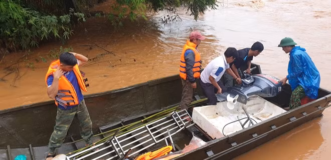 Lực lượng chức năng vẫn đang nỗ lực tìm kiếm, cứu hộ cháu Long bị mất tích.