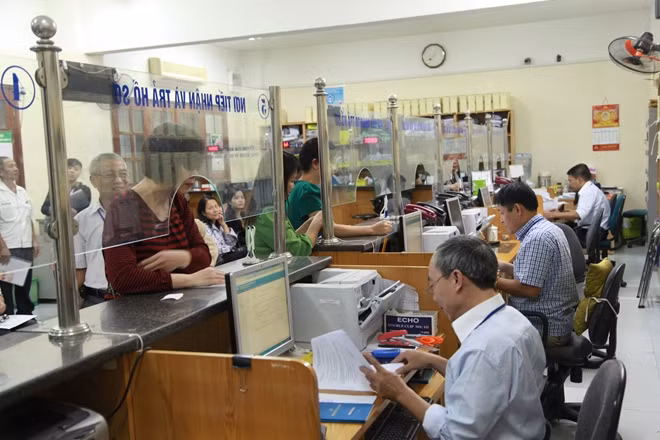 Năm 2018 người bệnh sử dụng bảo hiểm y tế sẽ có lợi khi qua đấu thầu nhiều mặt hàng thuốc giảm giá