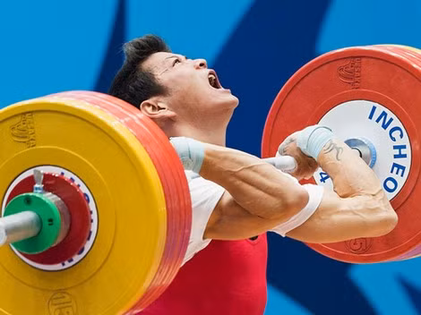 Cơm áo gạo tiền, thiếu kinh phí, không được phát triển trên nhiều phương diện còn đáng sợ hơn những quả tạ mà các đô cử gồng mình vác lên.