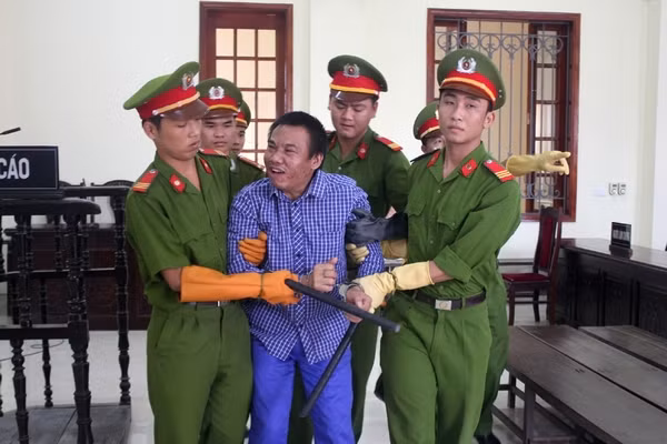 Phạm nhân Phan Công Trọng bị bệnh tâm thần, nhiễm HIV giai đoạn cuối.
