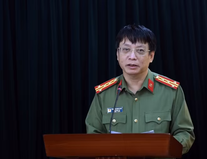 Đại tá Phạm Quang Khải phát biểu cảm ơn đại diện các Tướng lĩnh Công an và tổ chức, doanh nghiệp đã tặng quà, động viên phóng viên của Báo.