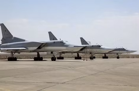 Máy bay ném bom - tên lửa Tu-22M3.