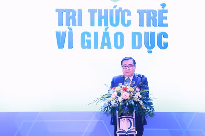 Ông Bùi Văn Huống, Phó Tổng giám đốc Tập đoàn Thiên Long.