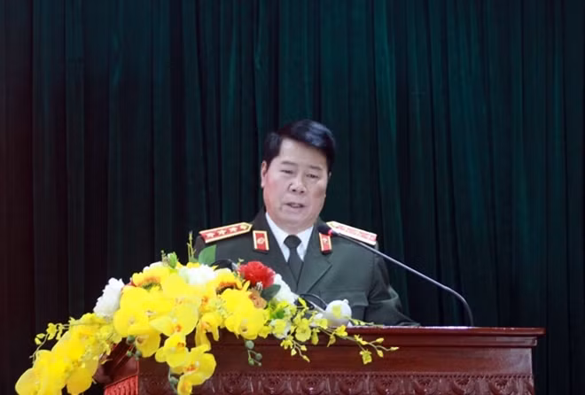 Thứ trưởng Bùi Văn Nam phát biểu tại buổi làm việc