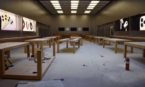 Cửa hàng Apple tại Minneapolis bị cướp phá.