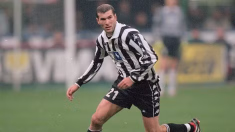 Zidane giai đoạn khoác áo Juventus.
