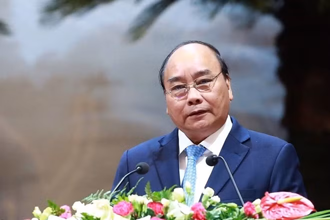 Nguyễn Xuân Phúc, Ủy viên Bộ Chính trị, Thủ tướng Chính phủ