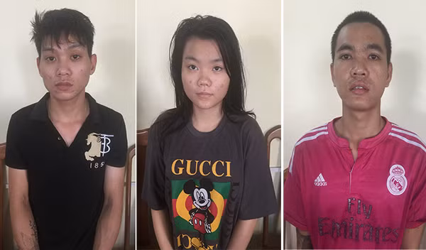 Các đối tượng bị bắt giữ và tang vật dùng để trộm cắp xe máy (ảnh dưới). Các đối tượng bị bắt giữ và tang vật dùng để trộm cắp xe máy (ảnh dưới).