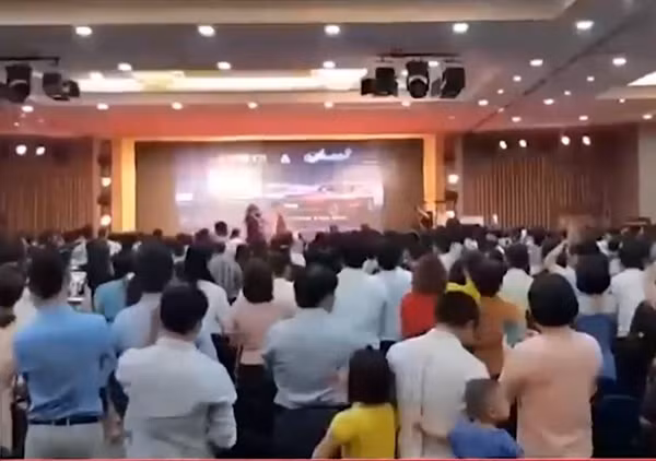 Người dân cần tỉnh táo và cảnh giác trước những lời mời tham gia đa cấp biến tướng. Người dân cần tỉnh táo và cảnh giác trước những lời mời tham gia đa cấp biến tướng.