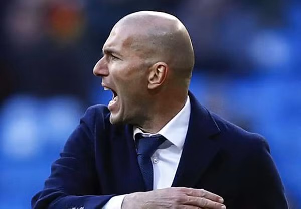 Zidane vừa có niềm vui đặc biệt sau khi con trai ghi bàn trong lần đầu ra mắt Real