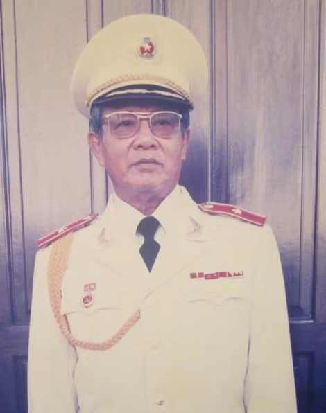 Thiếu tướng Trịnh Thanh Thiệp. Thiếu tướng Trịnh Thanh Thiệp.