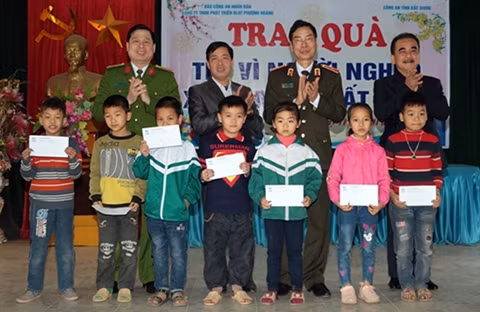 Đượm nghĩa tình từ chương trình “Tết vì người nghèo” 