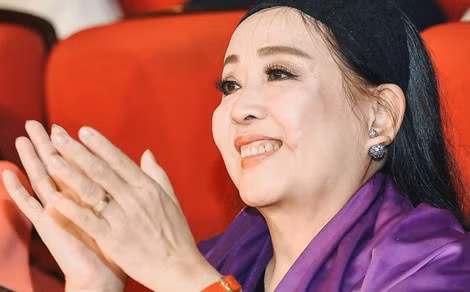NSND Thu Hiền khi ngồi ghế giám khảo một cuộc thi âm nhạc NSND Thu Hiền khi ngồi ghế giám khảo một cuộc thi âm nhạc