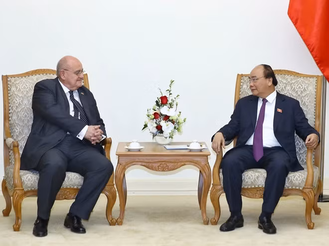 Thủ tướng Nguyễn Xuân Phúc tiếp ngài Marco Antonio Diniz Brandao, Đại sứ Brazil đến chào từ biệt, kết thúc nhiệm kỳ công tác tại Việt Nam. Ảnh: TTXVN
