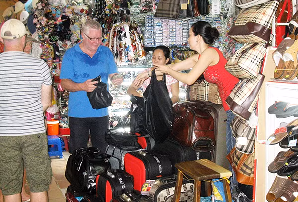 Nhiều hộ kinh doanh ngại lên DN do sợ thủ tục phức tạp và gánh thêm chi phí.