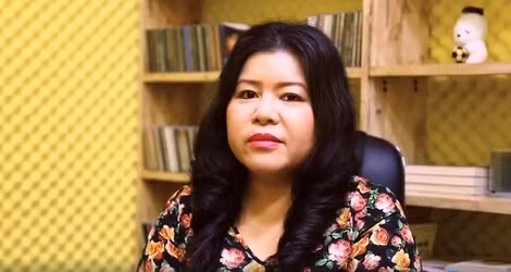 Hình ảnh Nguyễn Hướng Dương trong 1 talkshow - 6 tháng trước khi mất.