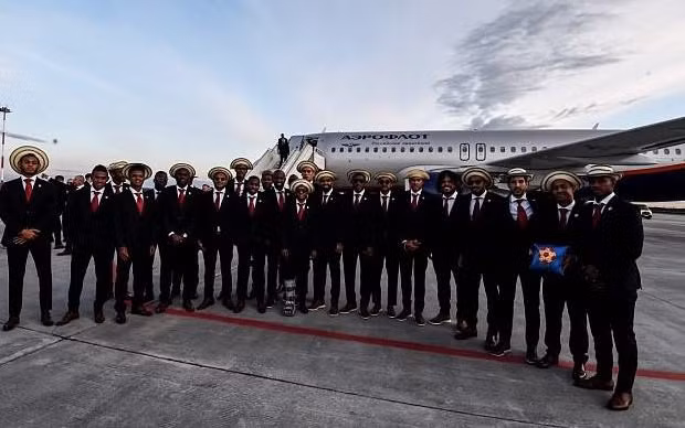 Theo các chuyên gia, dù đã tạo được cơn địa chấn để giành tấm vé lịch sử nhưng khi vào tới VCK World Cup 2018, “Thủy triều đỏ” sẽ gặp rất nhiều khó khăn khi nằm chung bảng với Bỉ và Anh và Tunisia. Theo các chuyên gia, dù đã tạo được cơn địa chấn để giành tấm vé lịch sử nhưng khi vào tới VCK World Cup 2018, “Thủy triều đỏ” sẽ gặp rất nhiều khó khăn khi nằm chung bảng với Bỉ và Anh và Tunisia.