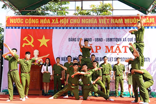 Cũng tại chương trình, đoàn nghệ thuật quần chúng Học viện CSND đã tham gia tiết mục hát múa “Người công an thân yêu”, ca ngợi cán bộ chiến sỹ CAND.