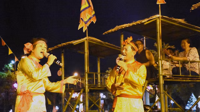 Các nghệ nhân bài chòi ở Phú Yên.