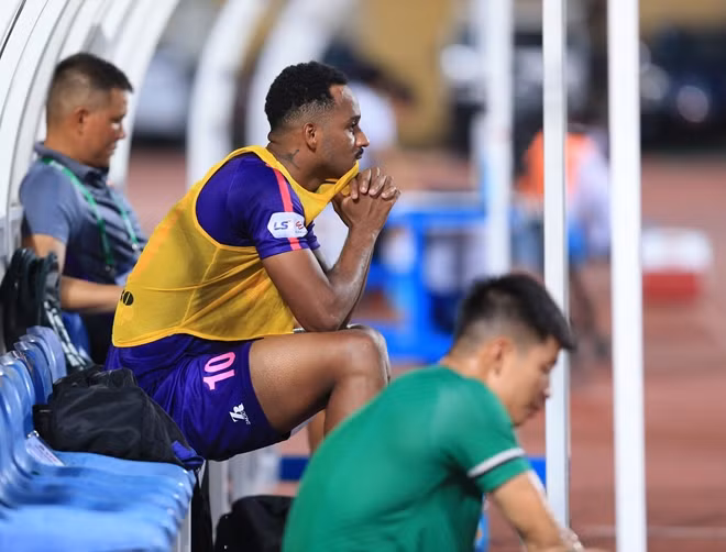 Tham vọng vô địch V.League với đội bóng thuộc quyền sở hữu của các ông chủ Sài Gòn có thành hiện thực hay không vẫn còn là ẩn số.