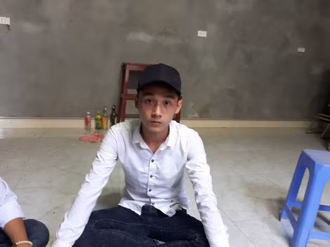 Em Trầm vẫn chưa hết sốc trước sự ra đi của 3 người bạn. Em Trầm vẫn chưa hết sốc trước sự ra đi của 3 người bạn.