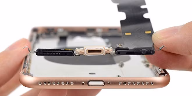 Linh kiện cho khả năng chống nước của iPhone 8 Plus không qua kiểm duyệt.