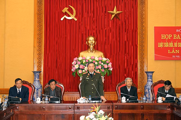 Bộ trưởng Tô Lâm, Trưởng Ban soạn thảo 2 dự án luật phát biểu chỉ đạo tại cuộc họp