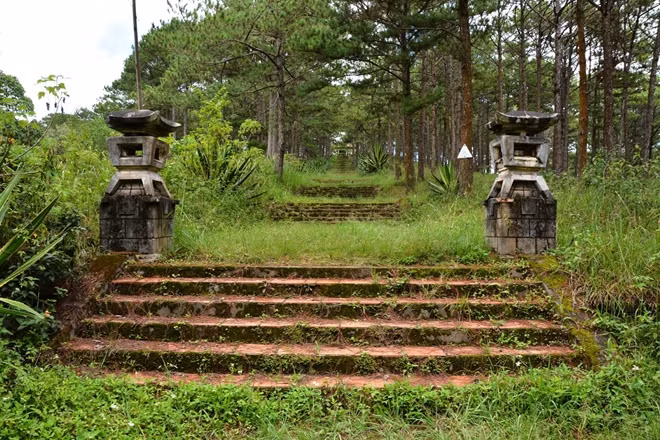 Lối lên lăng mộ