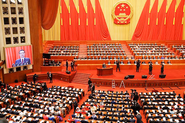 Thủ tướng Trung Quốc phát biểu tại Đại lễ đường Nhân dân sáng 5-3. Ảnh: Reuters