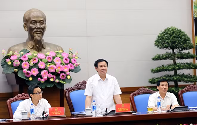 Phó Thủ tướng Vương Đình Huệ phát biểu tại hội nghị.