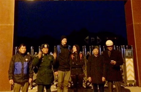 Lực lượng tìm kiếm đưa các du khách bị lạc vào đảo Cát Bà