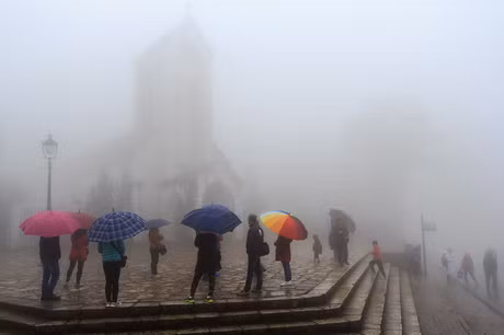 Miền Bắc chìm trong sương mù, mưa phùn Miền Bắc chìm trong sương mù, mưa phùn