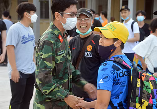 Chia tay trong niềm vui hoàn thành thời gian cách ly
