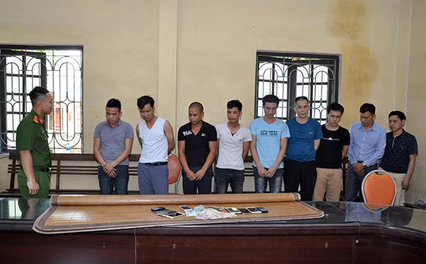 9 đối tượng cùng tang vật