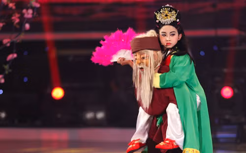 Kiểm soát chặt chẽ nội dung các chương trình gameshow cho trẻ em là việc làm cần thiết.