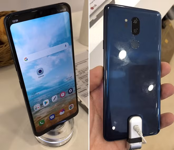 Cái tên tiếp theo là đứa con G7 của LG cũng xuất hiện tại MWC 2018. Sự xuất hiện này của G7 tại MWC 2018 được đánh giá là khá bất ngờ và đặc biệt hơn khi quan sát kỹ mẫu máy trên, chúng ta có thể dễ dàng nhận thấy trào lưu "tai thỏ" trên iPhone X cũng được đưa lên thiết bị này của LG.