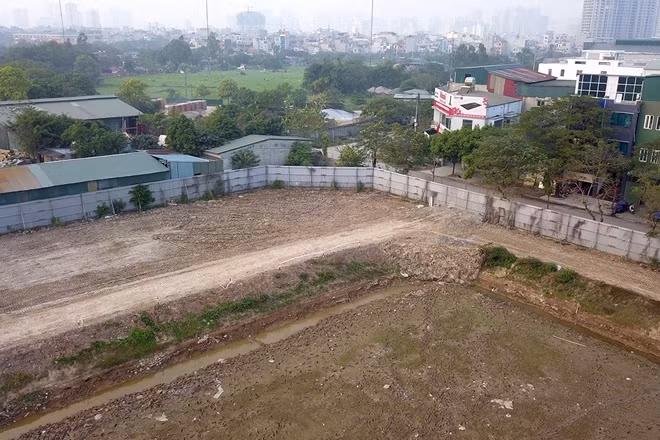 Đây được xem là một trong những dự án quy mô lớn nhất và mang tính cấp bách của Hà Nội về xử lý nước thải. Sau khi hoàn thành, Nhà máy Xử lý nước thải Yên Xá được kỳ vọng sẽ thu gom và xử lý toàn bộ nước thải của các quận Ba Đình, Cầu Giấy, Thanh Xuân, Đống Đa, Hoàng Mai, Hà Đông và huyện Thanh Trì. Tuy nhiên, với tiến độ như hiện nay, Dự án có về đích đúng hạn năm 2021 hay không vẫn là dấu hỏi, chưa nói đến mục tiêu hoàn thành sớm trước 2 năm.